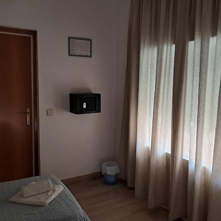 Hostal Casa Torrent Canet De Mar Exteriér fotografie