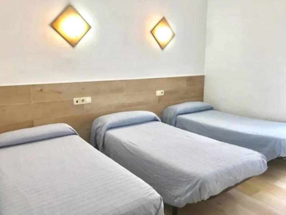 Hostal Casa Torrent Canet De Mar Exteriér fotografie