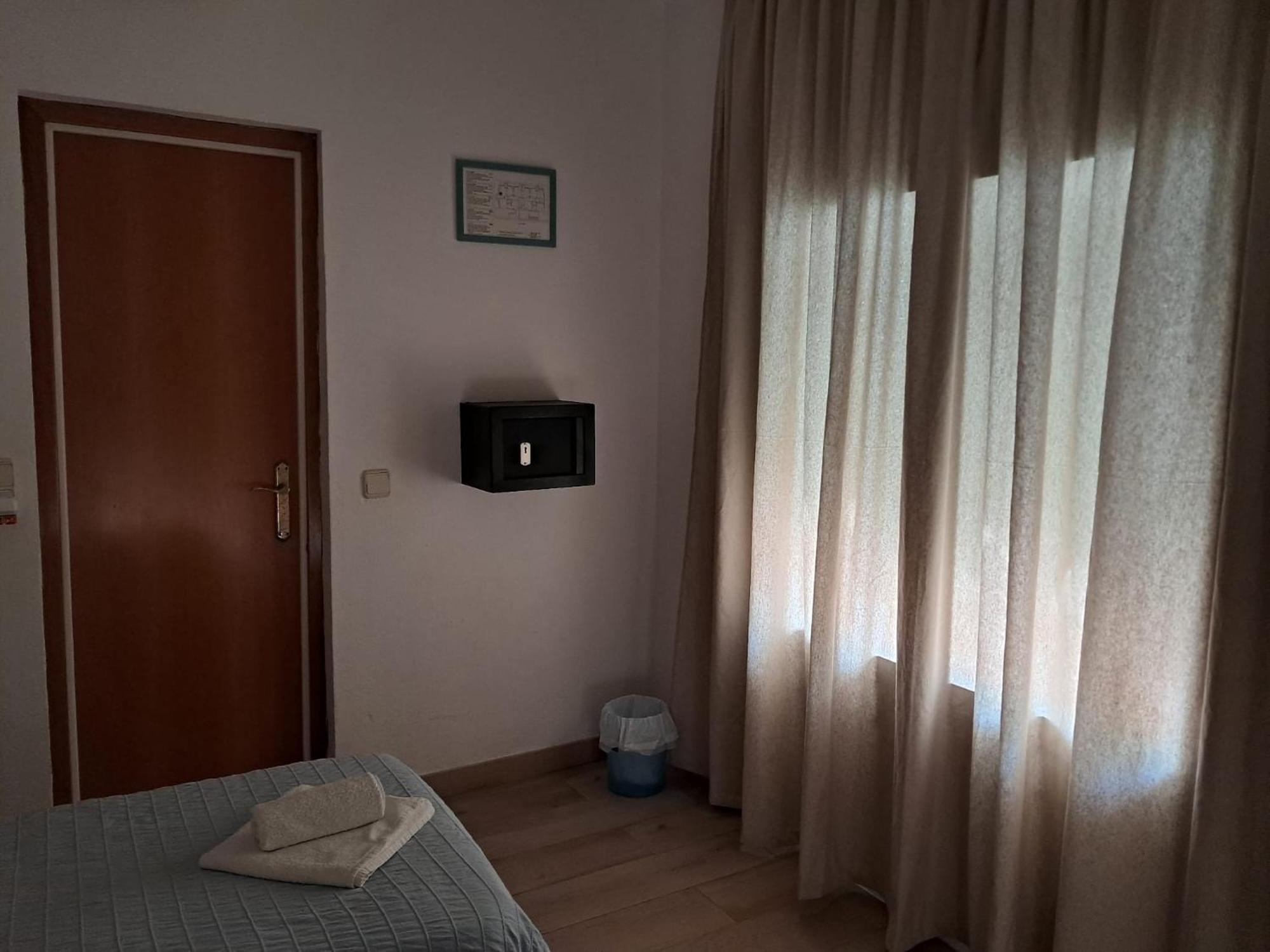 Hostal Casa Torrent Canet De Mar Exteriér fotografie