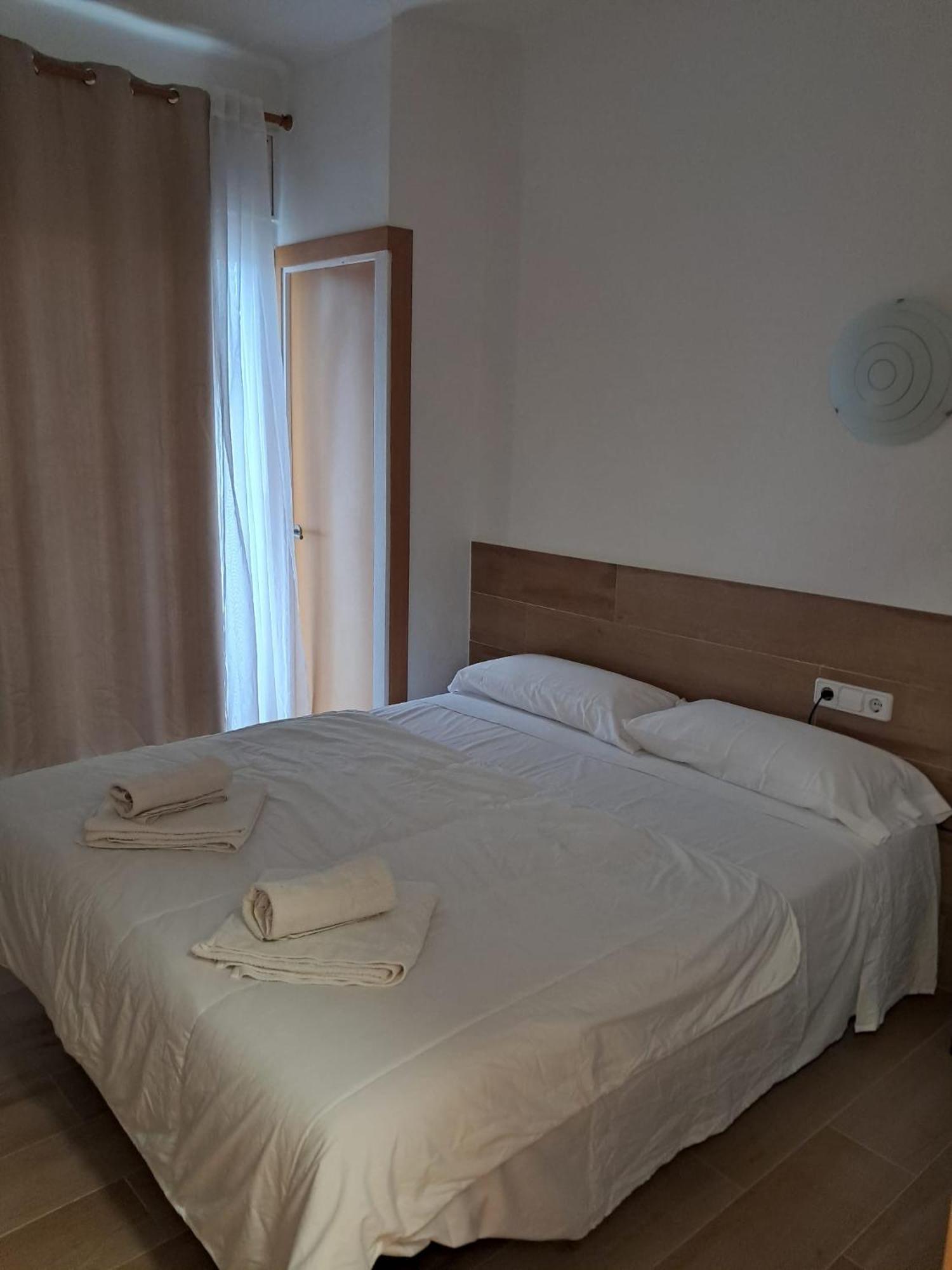 Hostal Casa Torrent Canet De Mar Exteriér fotografie